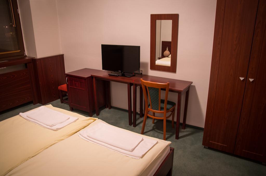 Hotel Bothe Považská Bystrica Kültér fotó